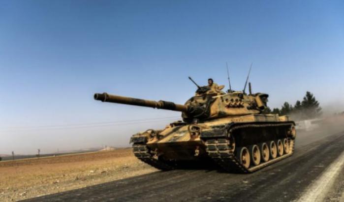 032CED-un-tank-turco-nell-area-di-nord-di-aleppo Un tank turco nell'area di nord di Aleppo
