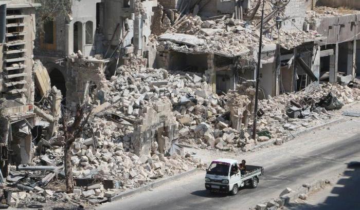 Orrore ad Aleppo, giustiziati 26 civili: 9 di loro erano adolescenti