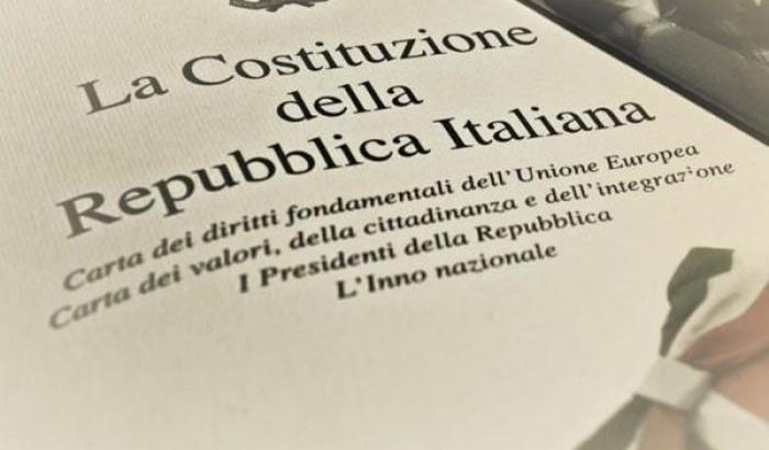 La Costituzione parla di razza? Certo: c'erano state le criminali leggi razziali