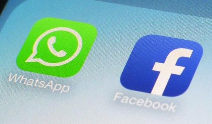 Il Garante contro WhatsApp: nel mirino la condivisione dei dati con Facebook