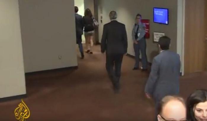 Ambasciatore siriano ride alla domanda se sono stati bombardati ospedali ad Aleppo