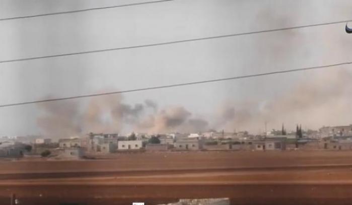 0331D8-bombe-sulla-citt-siriana-di-akhtarin-a-nord-di-aleppo Bombe sulla città siriana di Akhtarin a nord di Aleppo