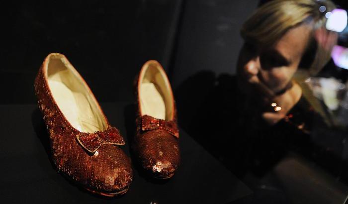 Le scarpette de "Il mago di Oz" salve grazie al crowdfunding: saranno restaurate