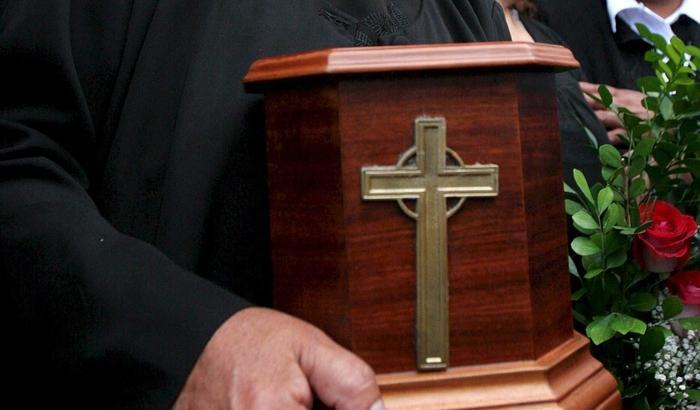 Vaticano, sì alla cremazione: nessun divieto ma bisogna rispettare le regole