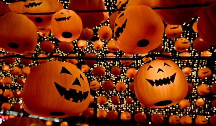 Lantene a forma di Halloween