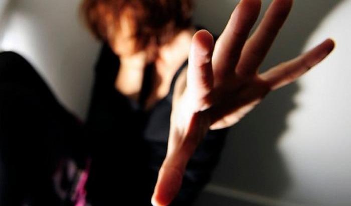 033634-violenza-su-una-donna Violenza su una donna