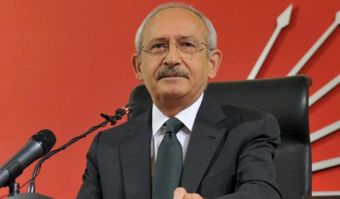 Ha criticato il figlio di Erdogan: il capo dell'opposizione turca convocato in tribunale