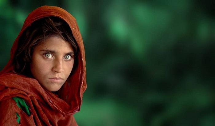 La ragazza afgana 'simbolo’ prima arrestata, ora malata di epatite
