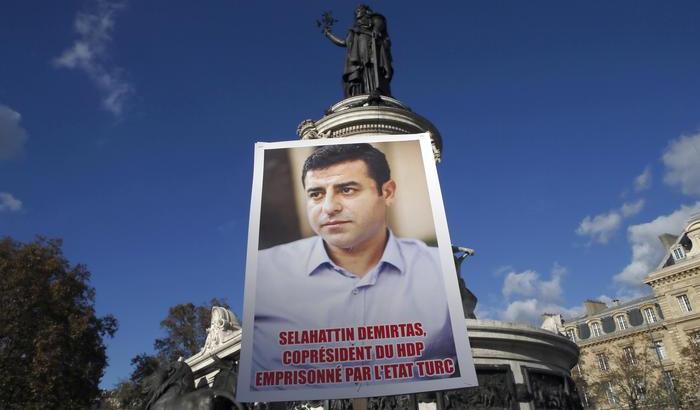Turchia, manifestazione di protesta contro l'arresto di Selahattin Demirtas