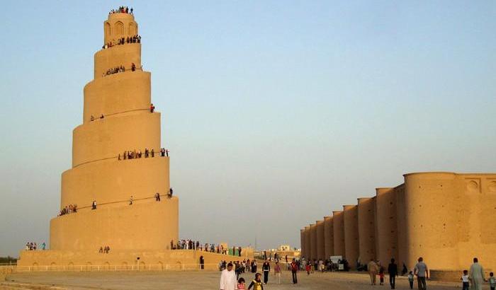 Attentati con ambulanza-bomba a Tikrit e Samarra: almeno 25 morti