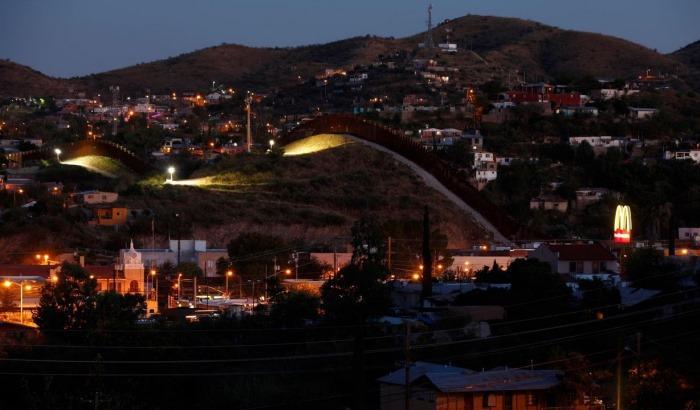 Città e famiglie divise: lungo il muro Usa-Messico