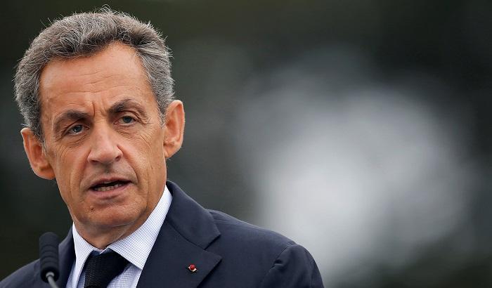 Sarkozy condannato per finanziamento illecito: indosserà il braccialetto elettronico