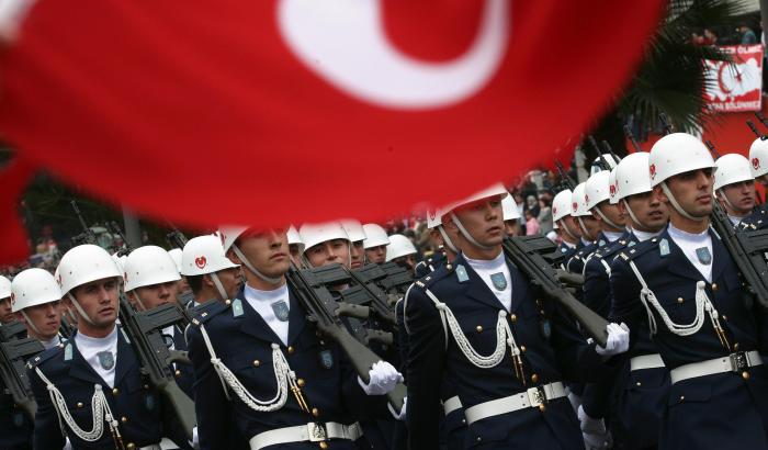L'Austria dura con il Sultano Erdogan: embargo di armi alla Turchia