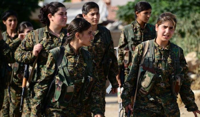 Le combattenti curde: lottiamo contro l'Isis nel nome dei diritti delle donne