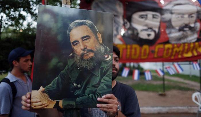 I cubani salutano Fidel: né Obama né Biden al funerale
