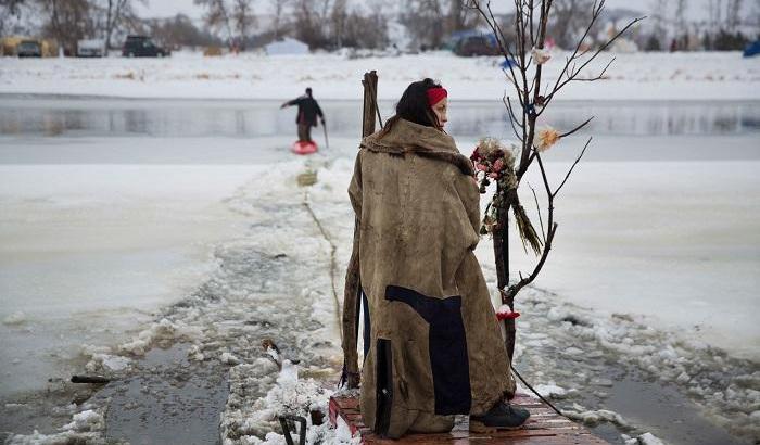Né il gelo né la neve fermano la protesta dei Sioux