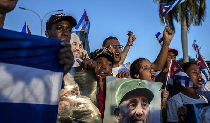 L'ultimo viaggio di Fidel: le sue ceneri sepolte a Santiago, culla della rivoluzione