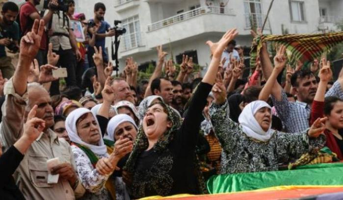 Una protesta di curdi in Turchia