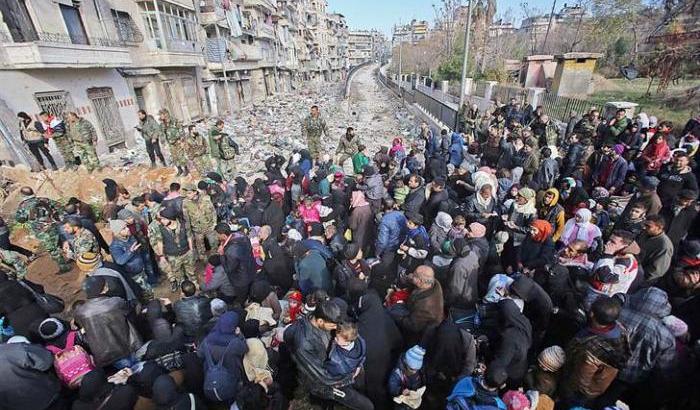Assalto finale ad Aleppo est, l'Onu: scomparsi centinaia di fuggiaschi