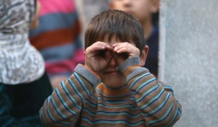 033EAE-aleppo-est-bambino-foto-abdalrhman-ismail Aleppo Est, bambino. Foto: Abdalrhman Ismail