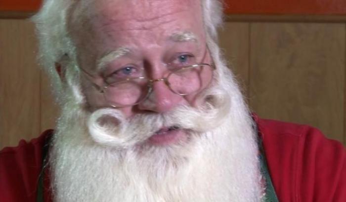 Bimbo di 5 anni malato terminale muore tra le braccia di Babbo Natale