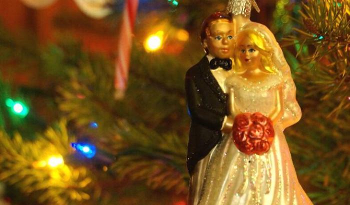 Malato terminale chiede le nozze come ultimo regalo di Natale: poi muore