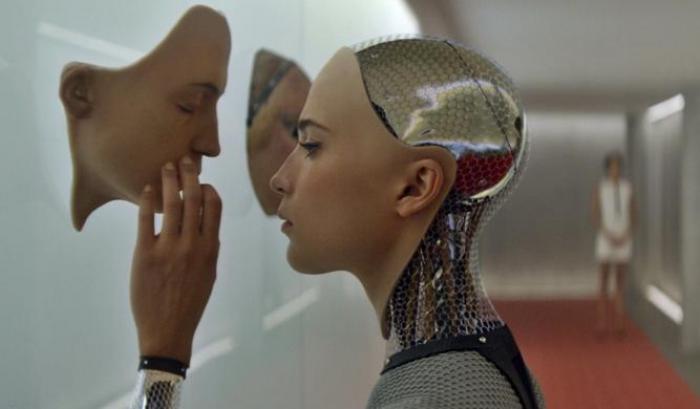 La predizione degli esperti: nel 2050 sarà legale sposarsi con un robot