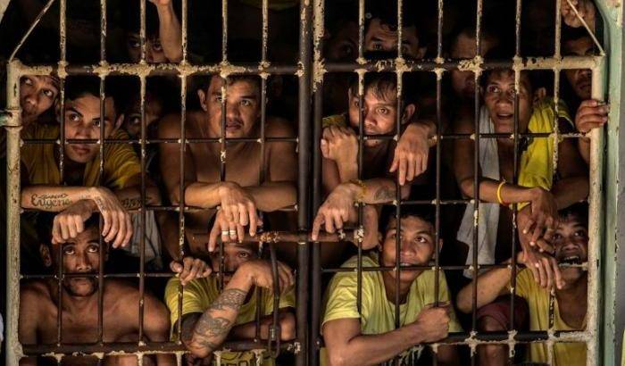 Alcuni detenuti del carcere di Cotabato nelle Filippine