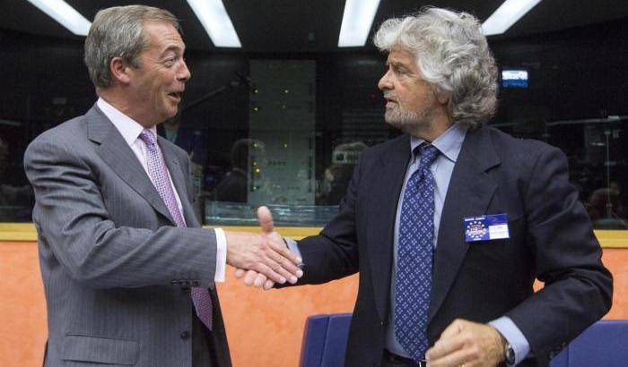 Grillo come Lessie: trattativa per tornare a casa Farage