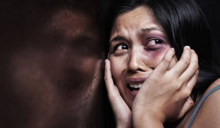 Bruciate e aggredite con l'acido: la violenza sulle donne sta diventando emergenza sociale