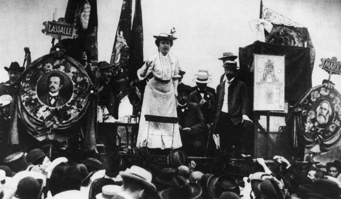 Rosa Luxemburg durante un discorso