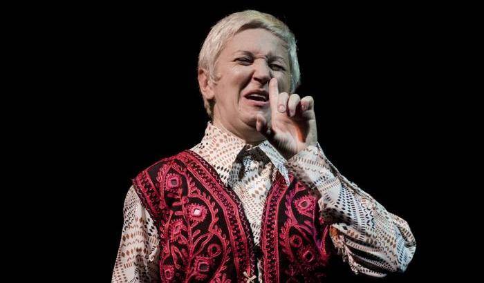 Maria Paiato, madre tenace di resistenza poetica