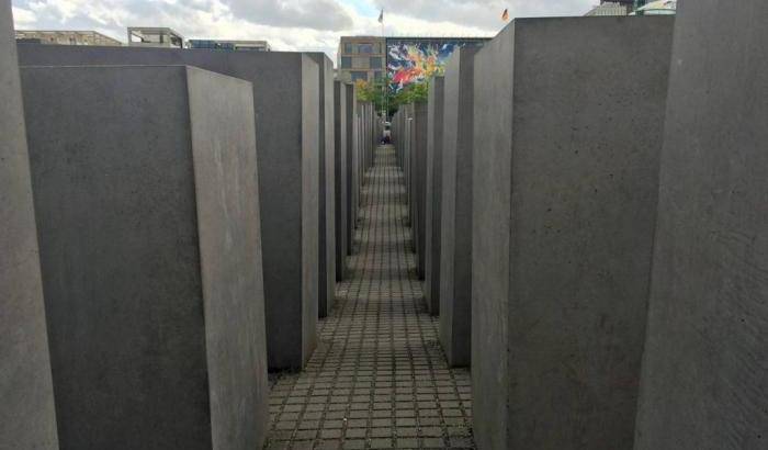 Il memoriale all'Olocausto di Berlino