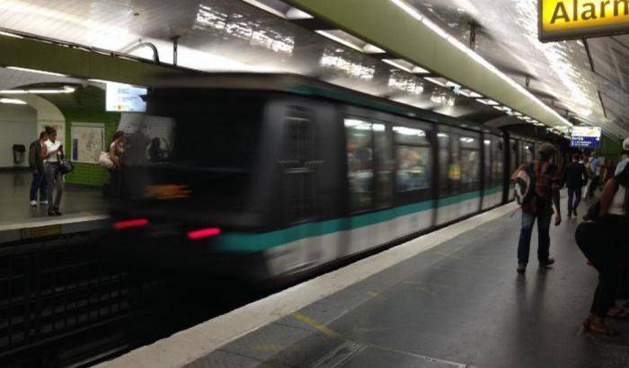 0344BE-allarme-e-parigi Allarme e Parigi