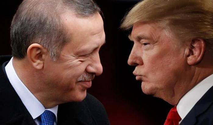 Erdogan vuole incontrare Trump: ci lasci bombardare i curdi