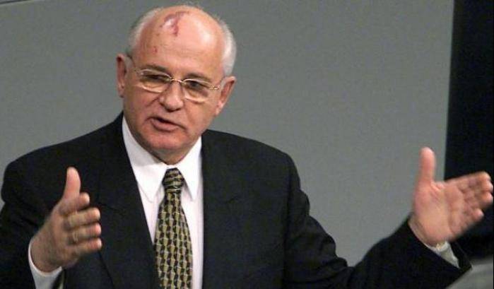 Gorbaciov: il mondo è in pericolo, i politici sono confusi e smarriti
