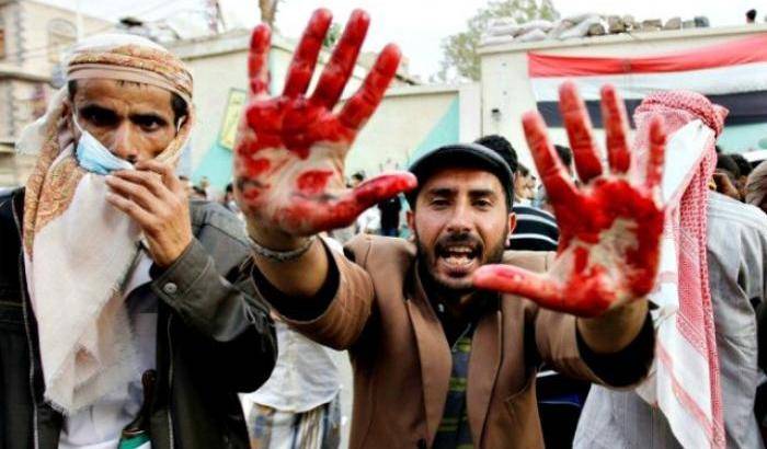 Proteste contro i bombardamenti sui civili nello Yemen