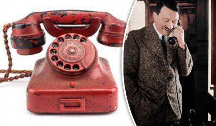 034AB7-il-telefono-rosso-appartenuto-a-adolf-hitler Il telefono rosso appartenuto a Adolf Hitler