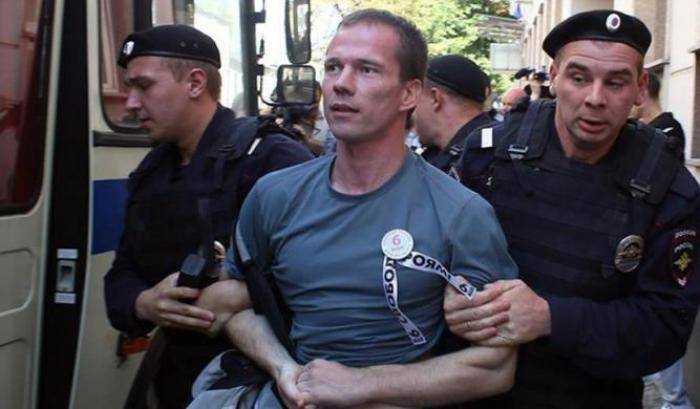 Russia, Corte Suprema: l'oppositore Dadin va liberato, condanna annullata