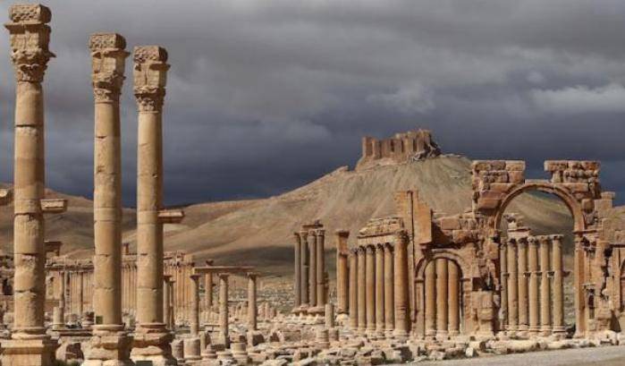 I lealisti di Assad liberano di nuovo Palmira dallo Stato Islamico