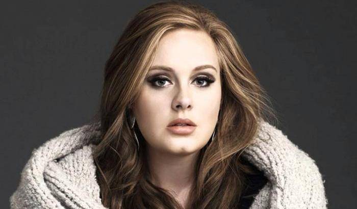 La rivelazione dal palco di Adele: sono sposata