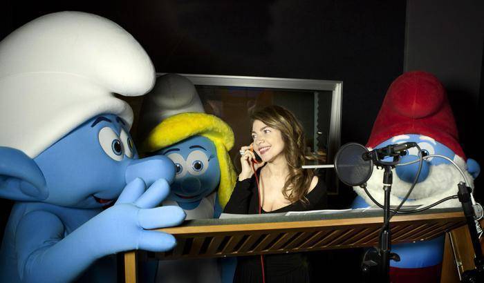 Cristina D'Avena canta la sigla del nuovo film sui Puffi