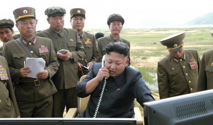 Pyongyang minaccia: annienteremo chi tenterà di eliminare Kim Jong-un