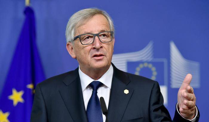 Juncker risponde secco all’Austria: ricollocate i migranti