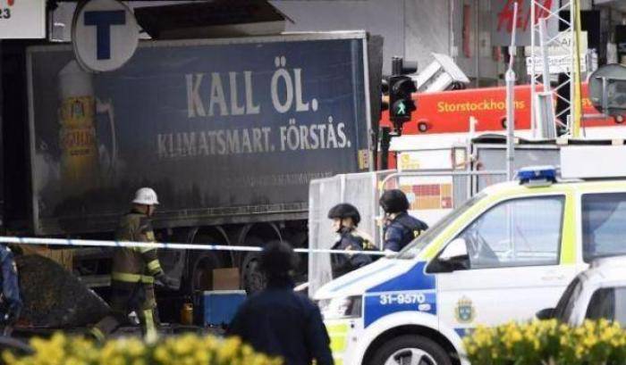 Il camion usato per la strage di Stoccolma