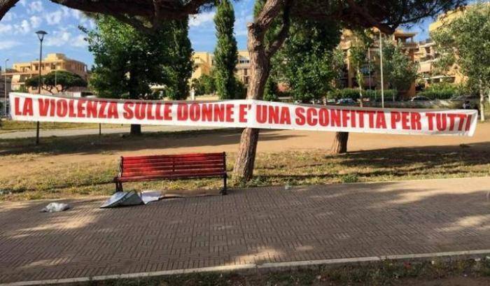Pescara, una panchina rossa per Jennifer e tutte le donne vittime di violenza