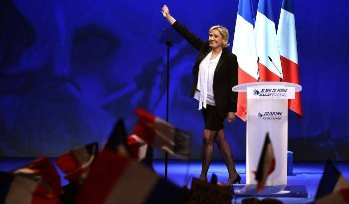 Scontri ad Ajaccio: gli antifascisti contro il comizio di Marine Le Pen