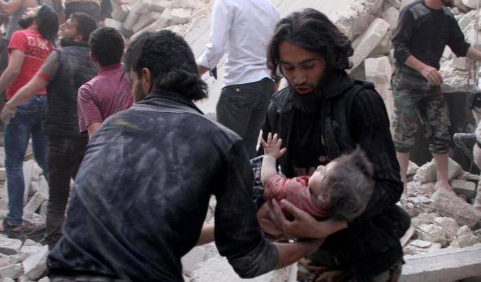 0354D8-vittime-civili-in-un-bombardamento-nella-provincia-di-idlib Vittime civili in un bombardamento nella provincia di Idlib