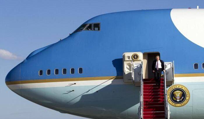 Trump scende dall'Air Force One