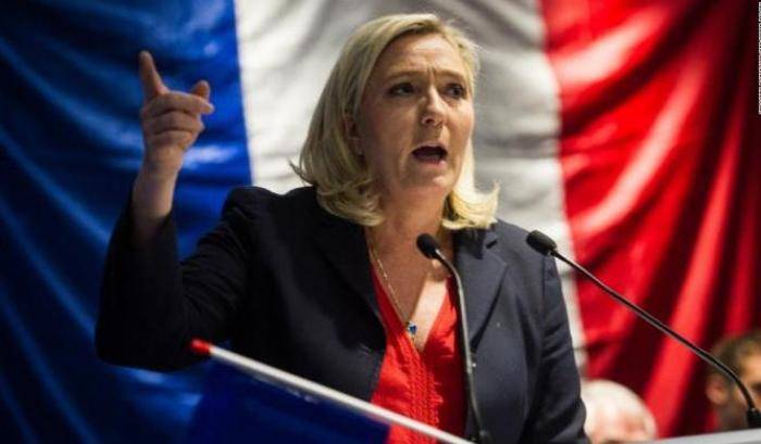 Le Pen: se eletta addio all'euro e stop ai richiedenti asilo